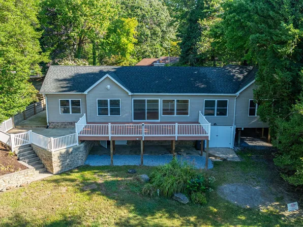 552 Beech Dr, Lusby, MD 20657