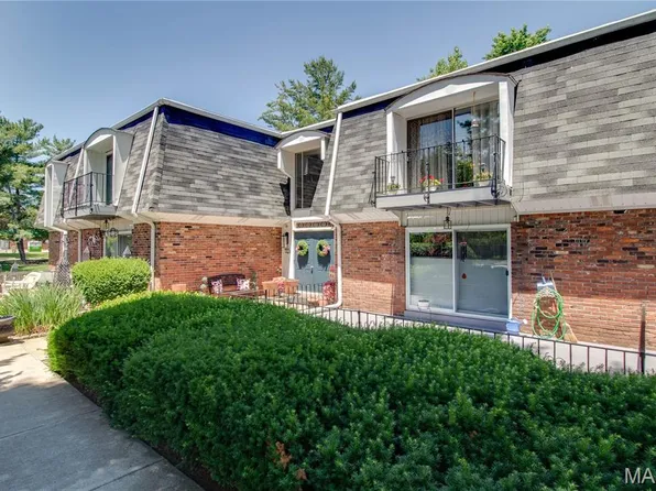 1916 W Delmar Ave APT F, Godfrey, IL 62035