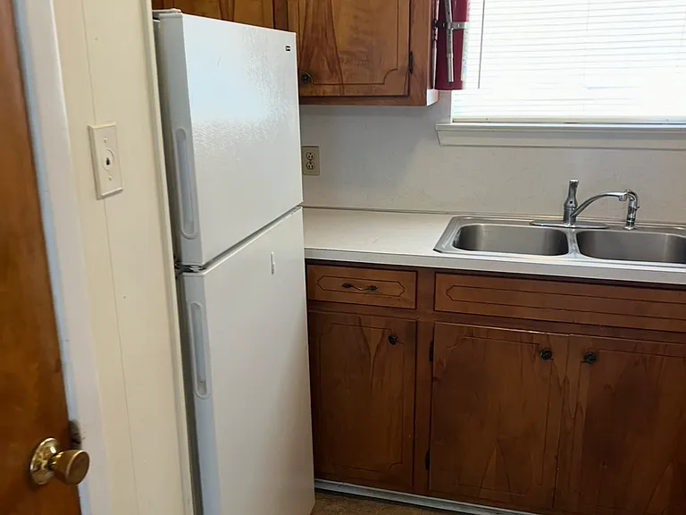4250 Janet Ave #10 — Photo 4