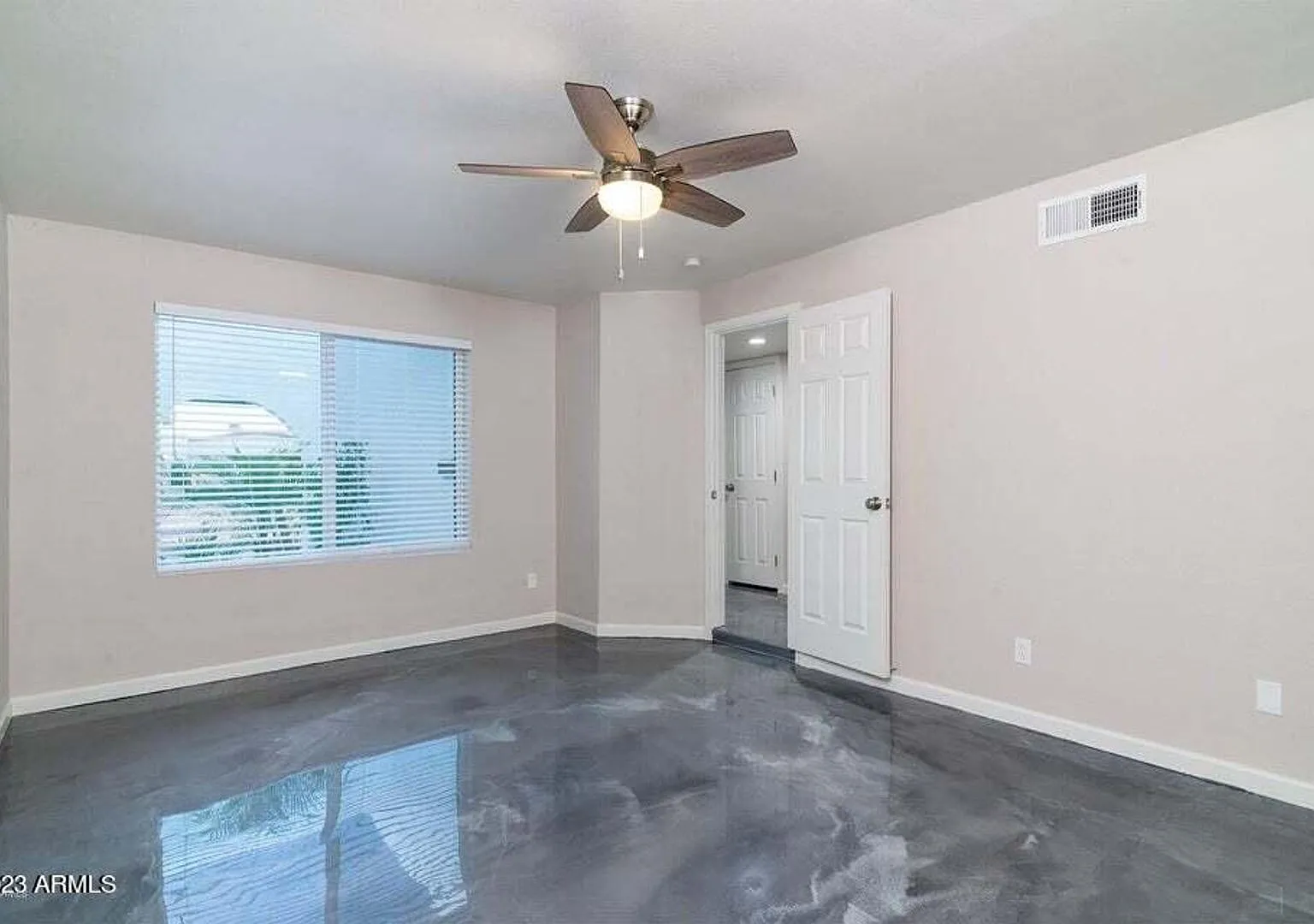 521 W Pebble Beach Dr — Photo 3
