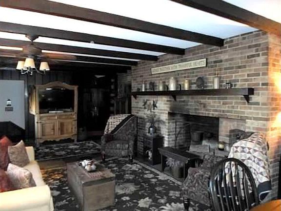 4th image of 53 Fruit Hill Dr