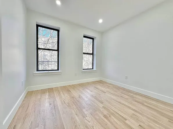 860 Hart St #1E, Brooklyn, NY 11237