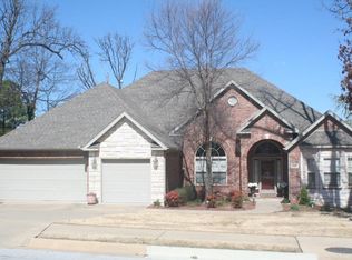 4480 Rainforest St, Springdale, AR 72762