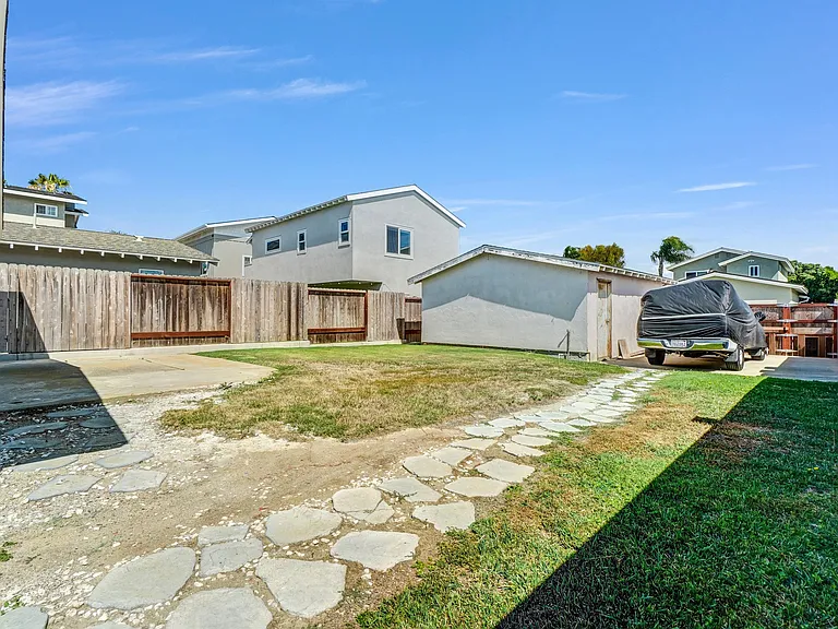 8401 Doncaster Dr — Photo 19
