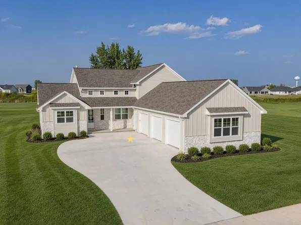 122 Beckerae Ct, Wrightstown, WI 54180