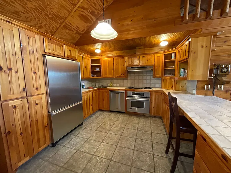 103 Beach Dr — Photo 7