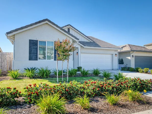720 S Kandarian Ave, Fowler, CA 93625
