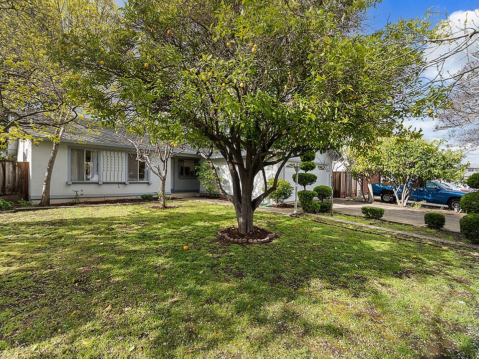 1st image of 4785 Corrales Dr