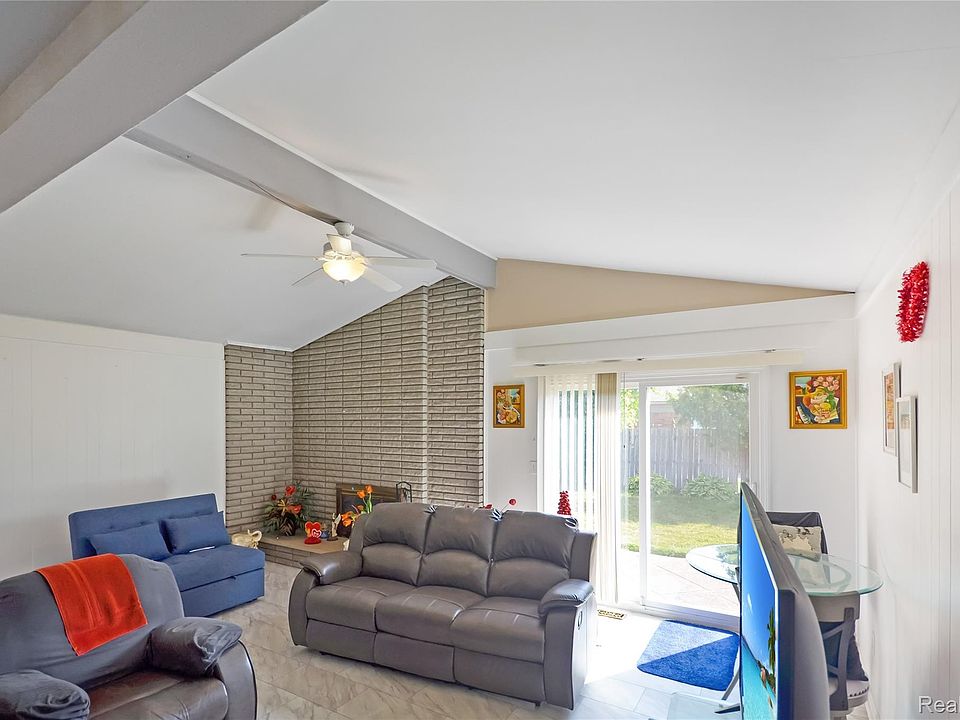 34440 Amsterdam Dr, photo 16