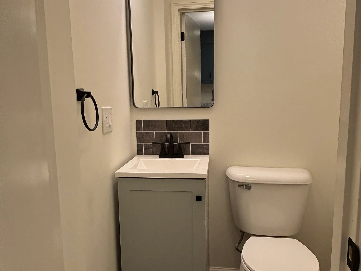 2 bed, 1.5 bath, 775 sqft, $2,300 — Photo 2