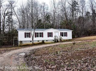 33 Internet Ln, Henderson, NC 27537