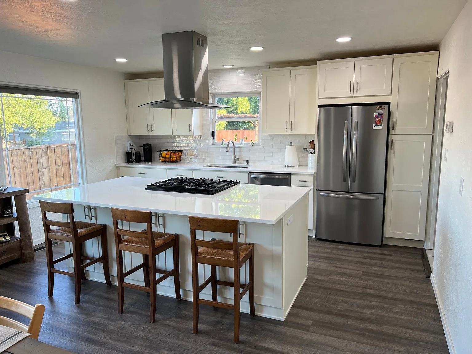 745 SE Turner St — Photo 2