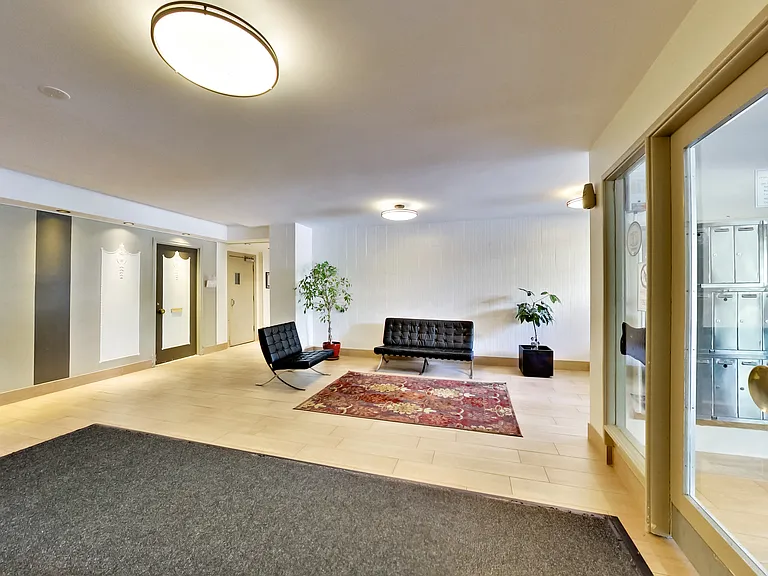 2100 Bathurst St #308 — Photo 12