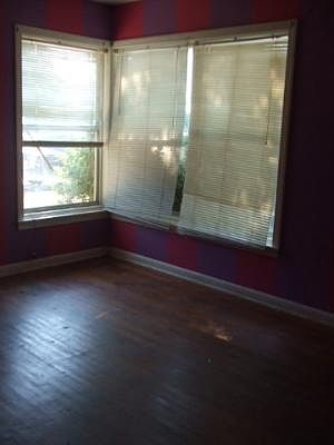 4th image of 131 CONTINENTAL AVE