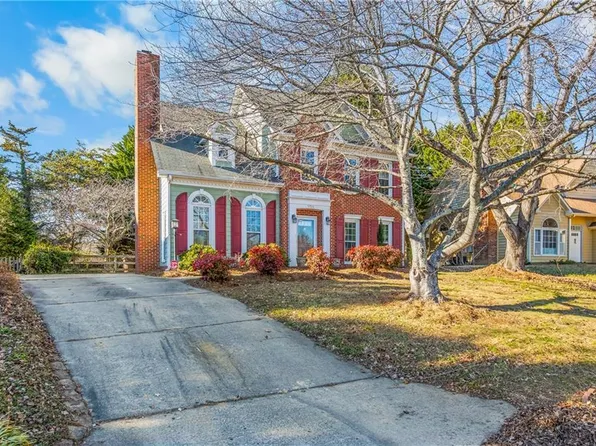 5706 Watercrest Dr, Greensboro, NC 27407