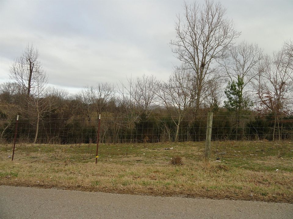 1st image of 413 Fairway Green Dr