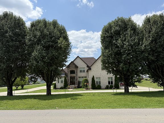 3rd image of 758 Waldron Rd