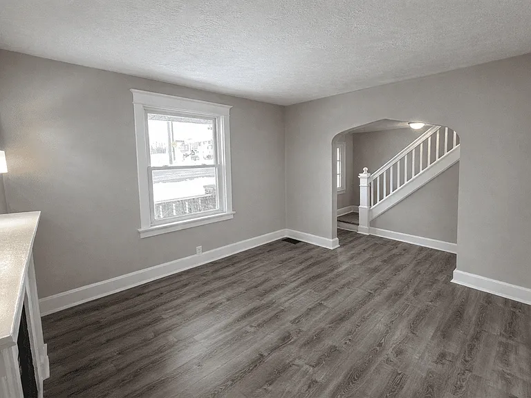 2550 Montana Ave — Photo 10