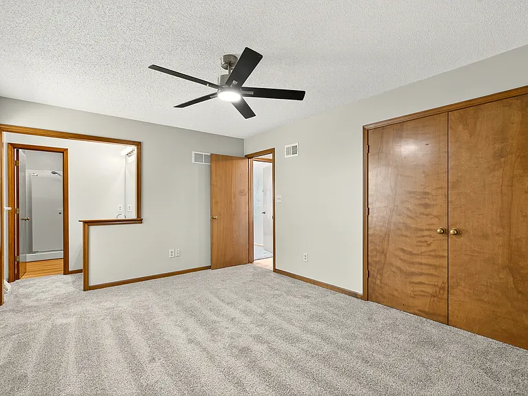 739 SE Country Ln — Photo 19