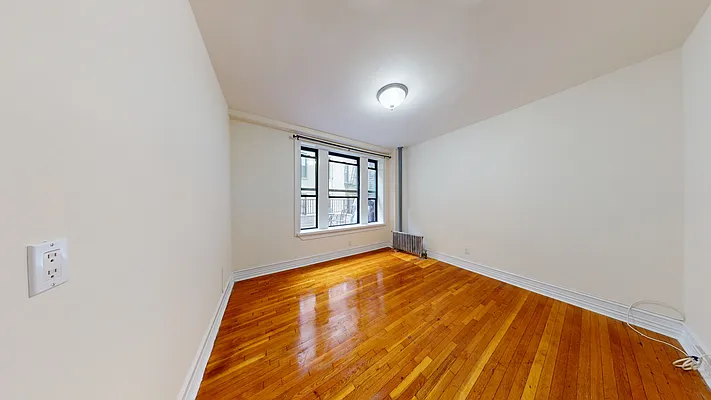 Rented by Bond New York | media 4