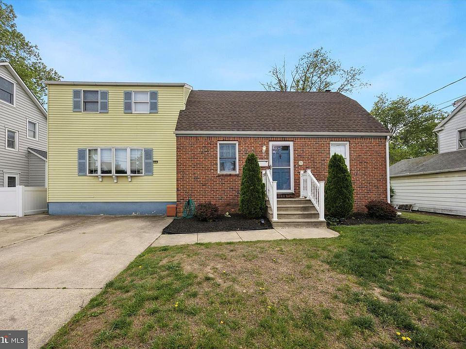 1st image of 13 Park Dr
