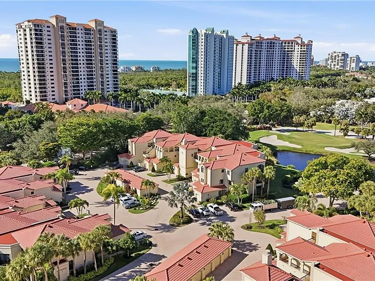 7048 Pelican Bay Blvd #C-302 — Photo 44