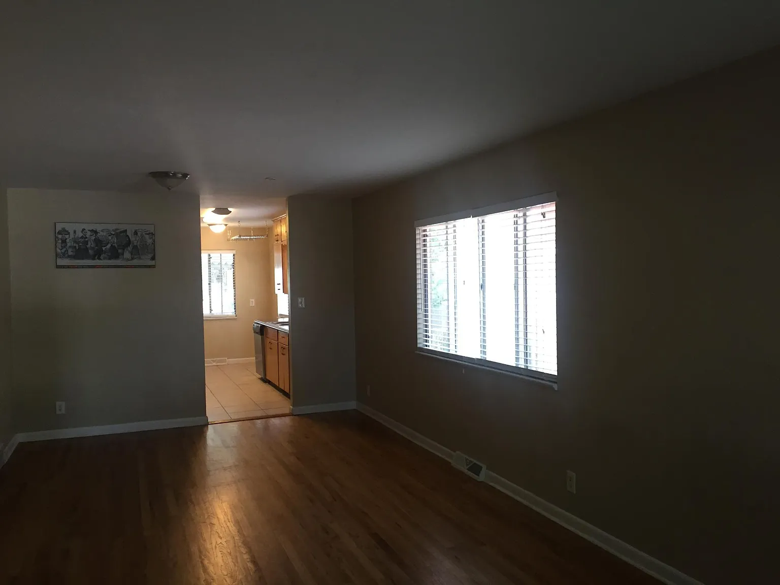 4 bed, 2000 sqft, $3,100 — Photo 4