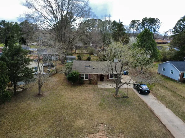 302 Omega Rd, Durham, NC 27712