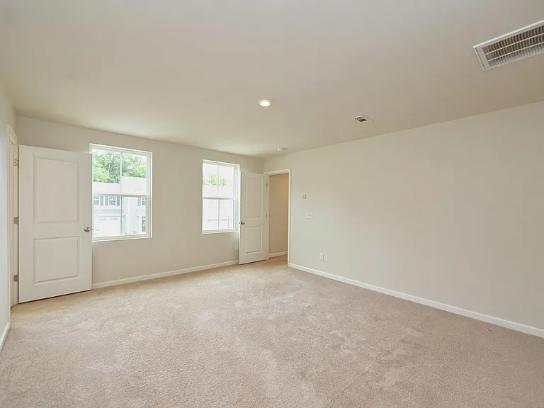2161 Brokeshire Dr — Photo 46