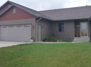 1305 6th St NE, Waseca, MN 56093