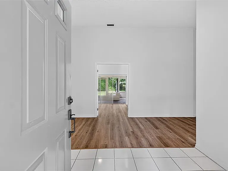 11 Walnut Pl — Photo 2