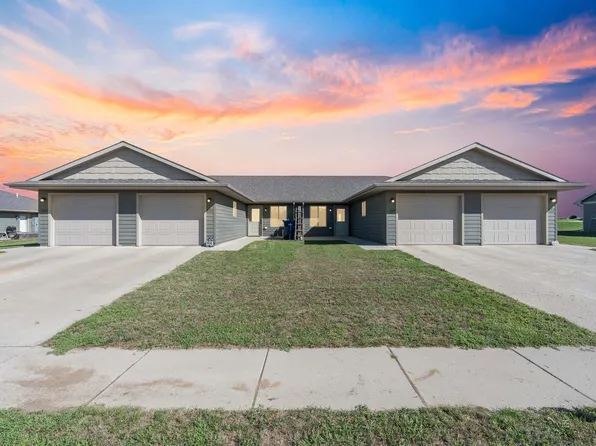 528 Prairie Ave, Baltic, SD 57003