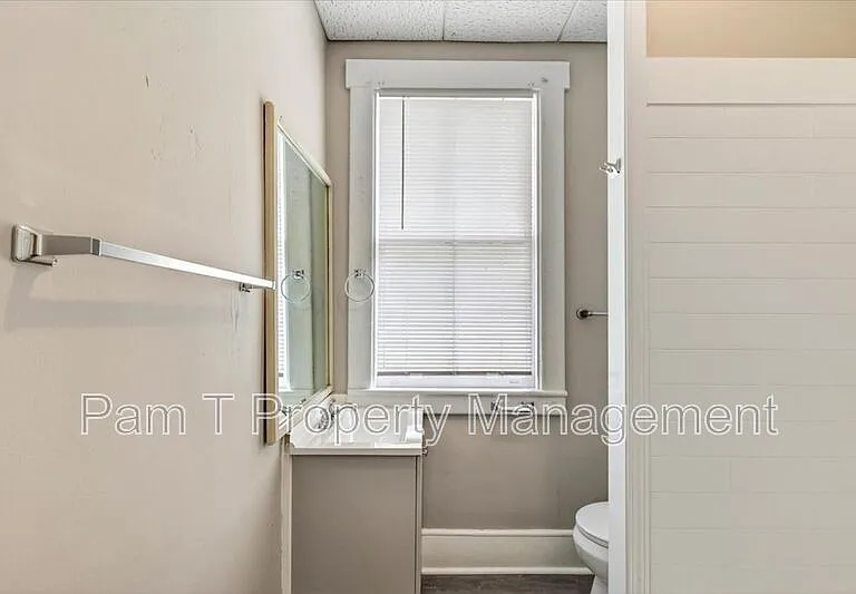 118 W 56th St — Photo 11