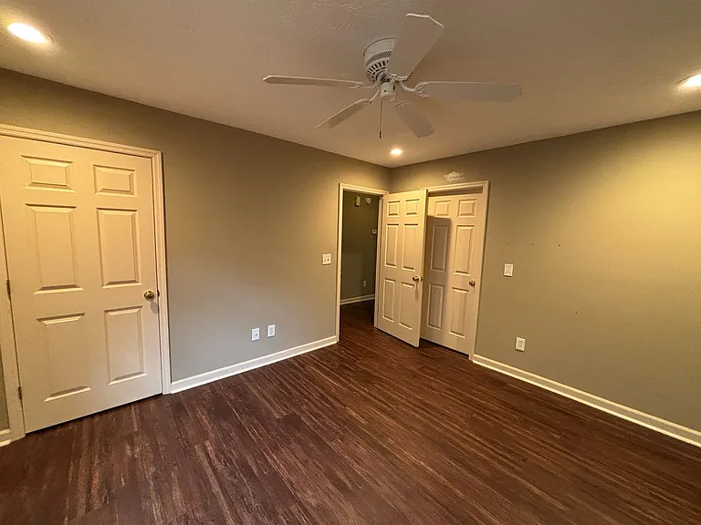 1338 Virginia St — Photo 12