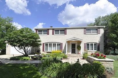 1S451 Fairview Ave photo 1