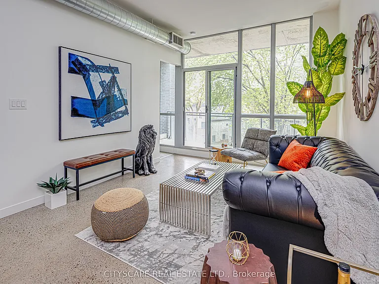 510 King St E #313 — Photo 8