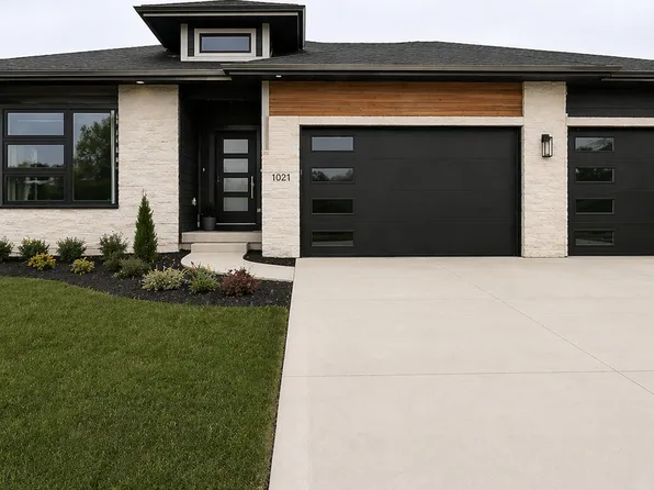 452 NE Monarch Dr, Polk City, IA 50226