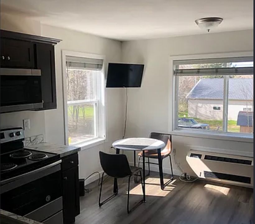 1st image of 612 Garnet St #14