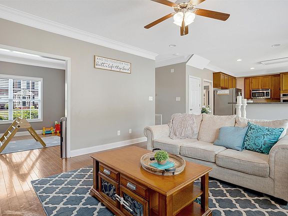 5th image of 3329 Grassy Pointe Ln