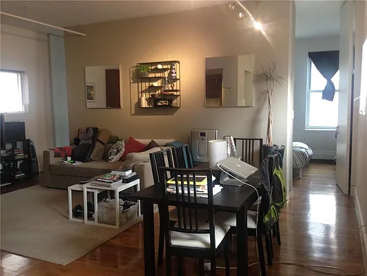 Rented by LG Fairmont Group | media 21