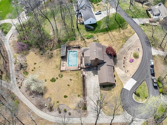 3rd image of 234 E Lake Dr