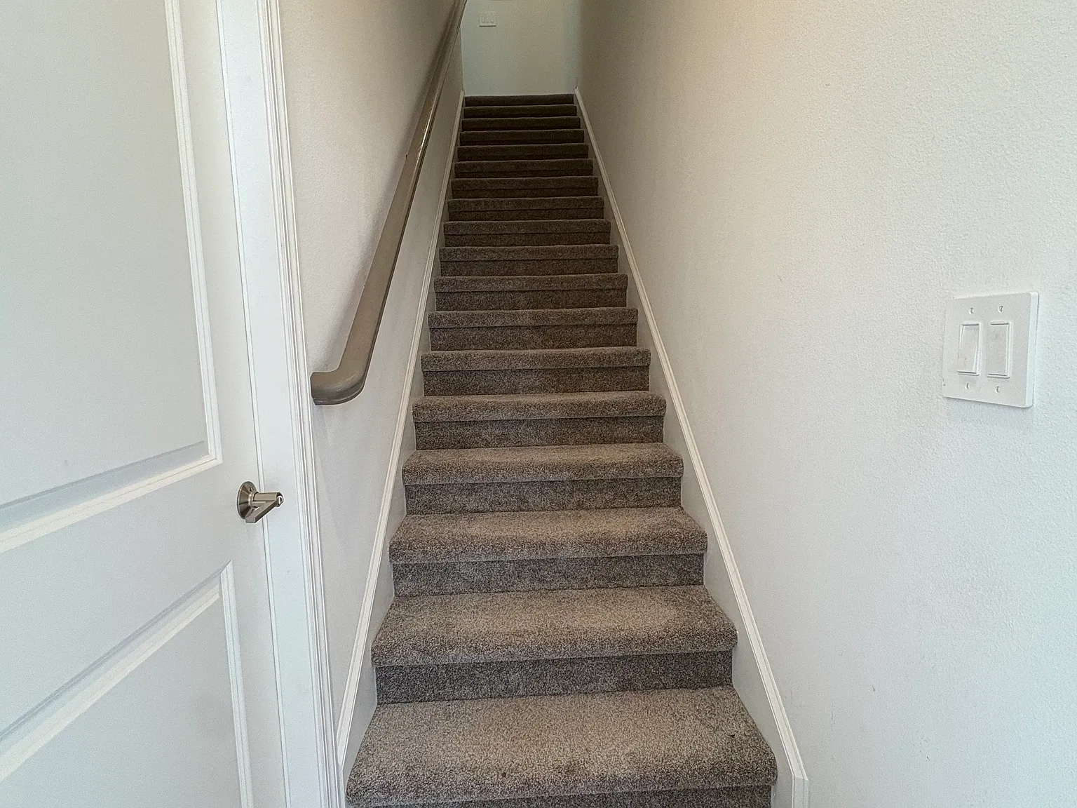 5136 Goldfinch Dr — Photo 3