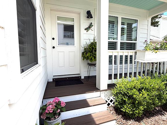 5th image of 4442 Ocean View Dr
