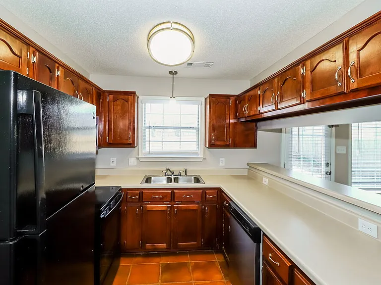 2786 Breezy Ridge Trl — Photo 10
