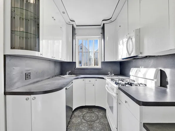 102-12 62nd Road image 11 of 28