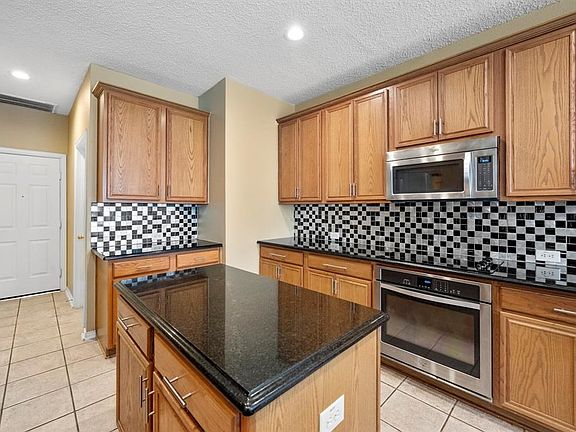 3rd image of 1116 Wedgewood Dr