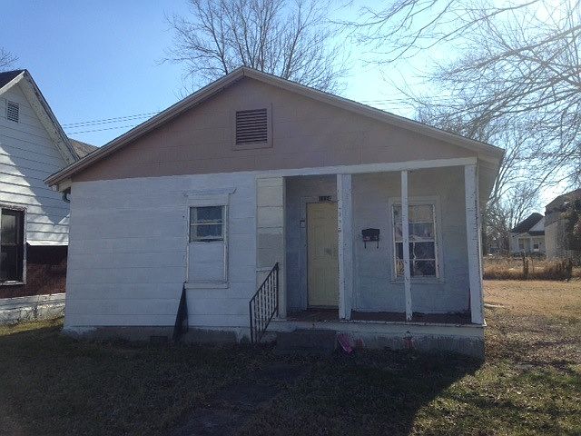 2nd image of 1114 Hill St