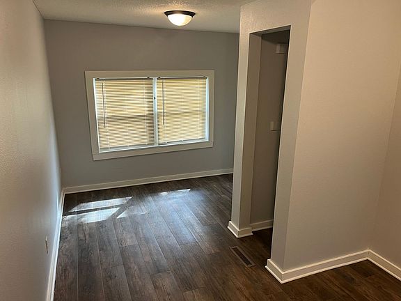 4th image of 1614 E Grand Ave #5