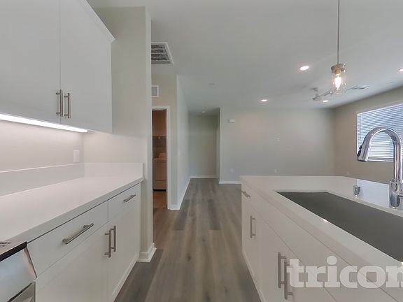 4th image of 1704 Taylor Ave Unit 1