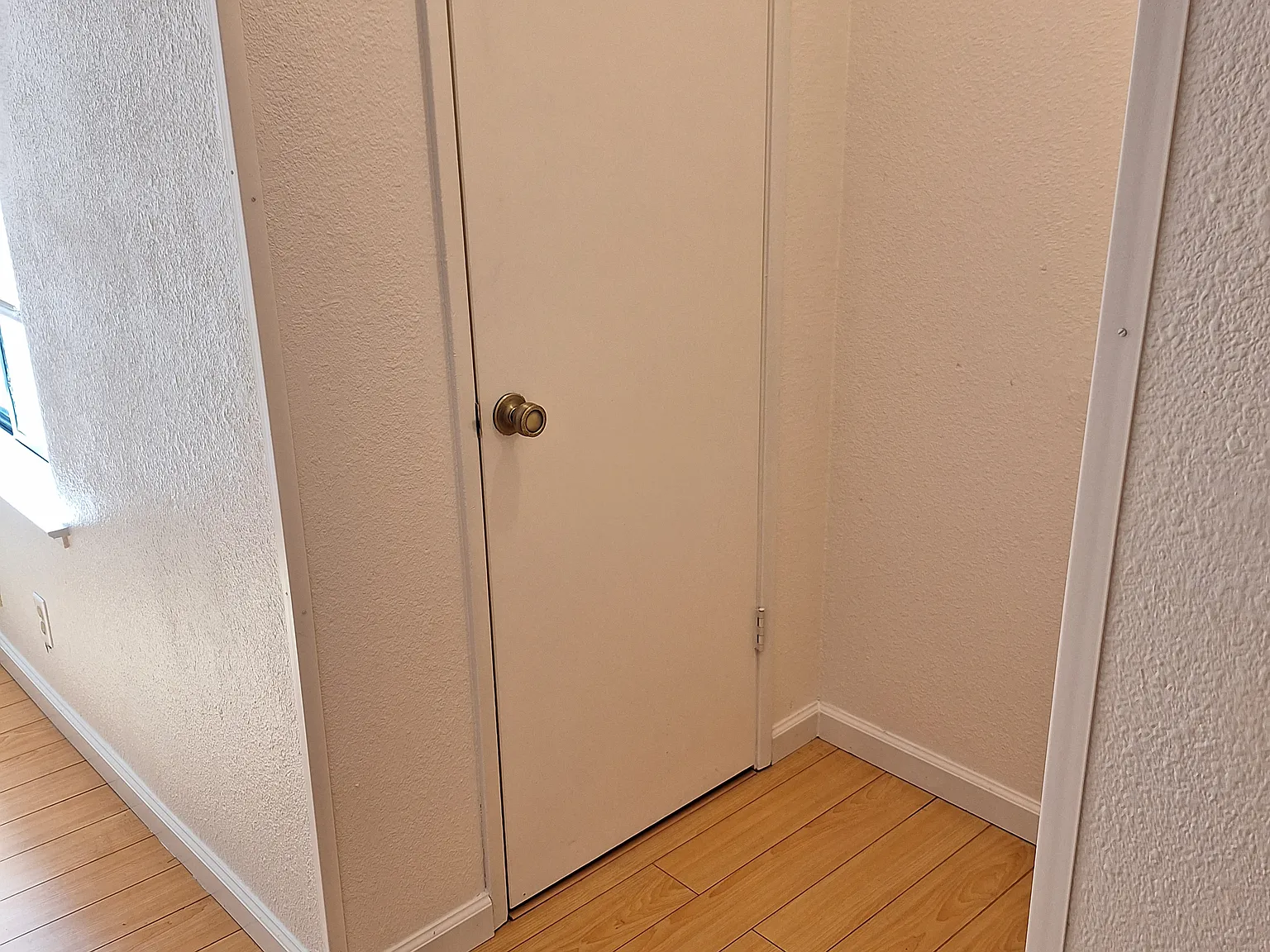 2 bed, 1.5 bath, 1016 sqft, $2,200 — Photo 2